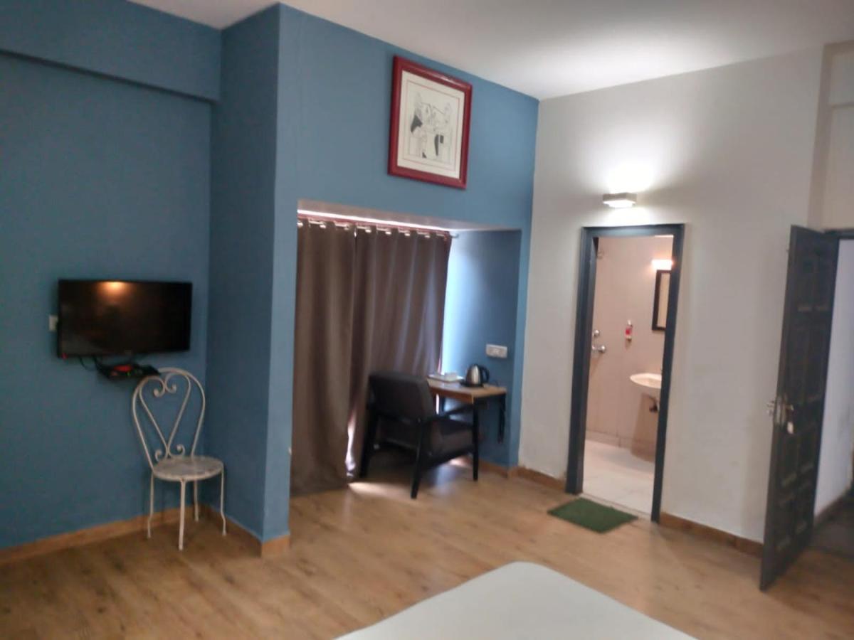 Divine Inn Couple Friendly Hotel Near Sector 51 Metro Station Noida Ngoại thất bức ảnh