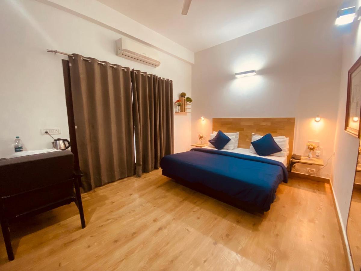 Divine Inn Couple Friendly Hotel Near Sector 51 Metro Station Noida Ngoại thất bức ảnh