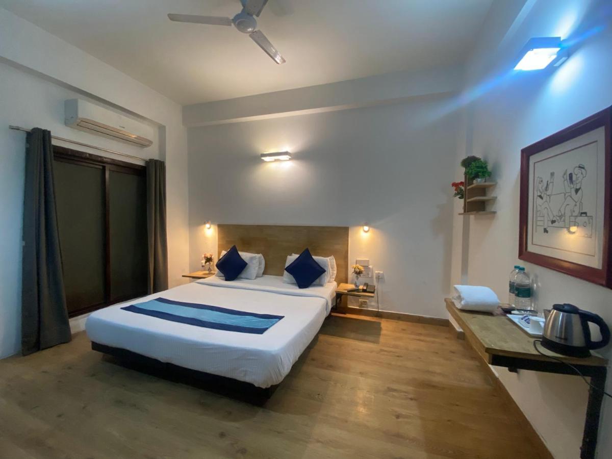 Divine Inn Couple Friendly Hotel Near Sector 51 Metro Station Noida Ngoại thất bức ảnh