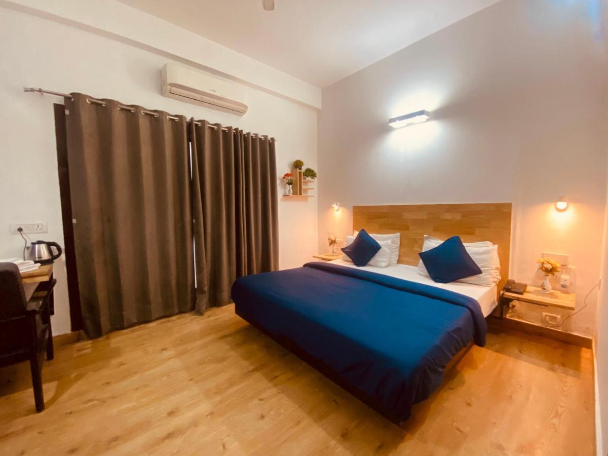 Divine Inn Couple Friendly Hotel Near Sector 51 Metro Station Noida Ngoại thất bức ảnh