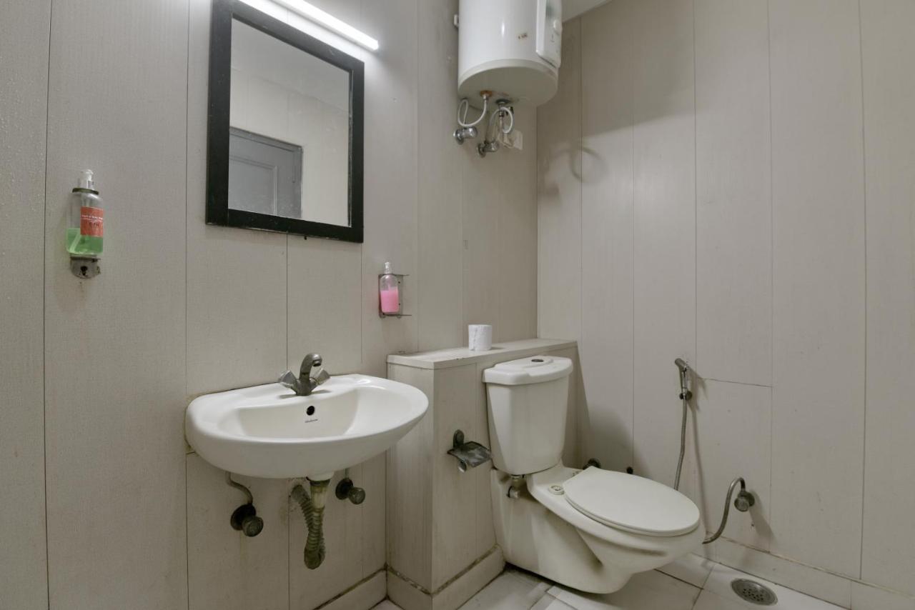 Divine Inn Couple Friendly Hotel Near Sector 51 Metro Station Noida Ngoại thất bức ảnh