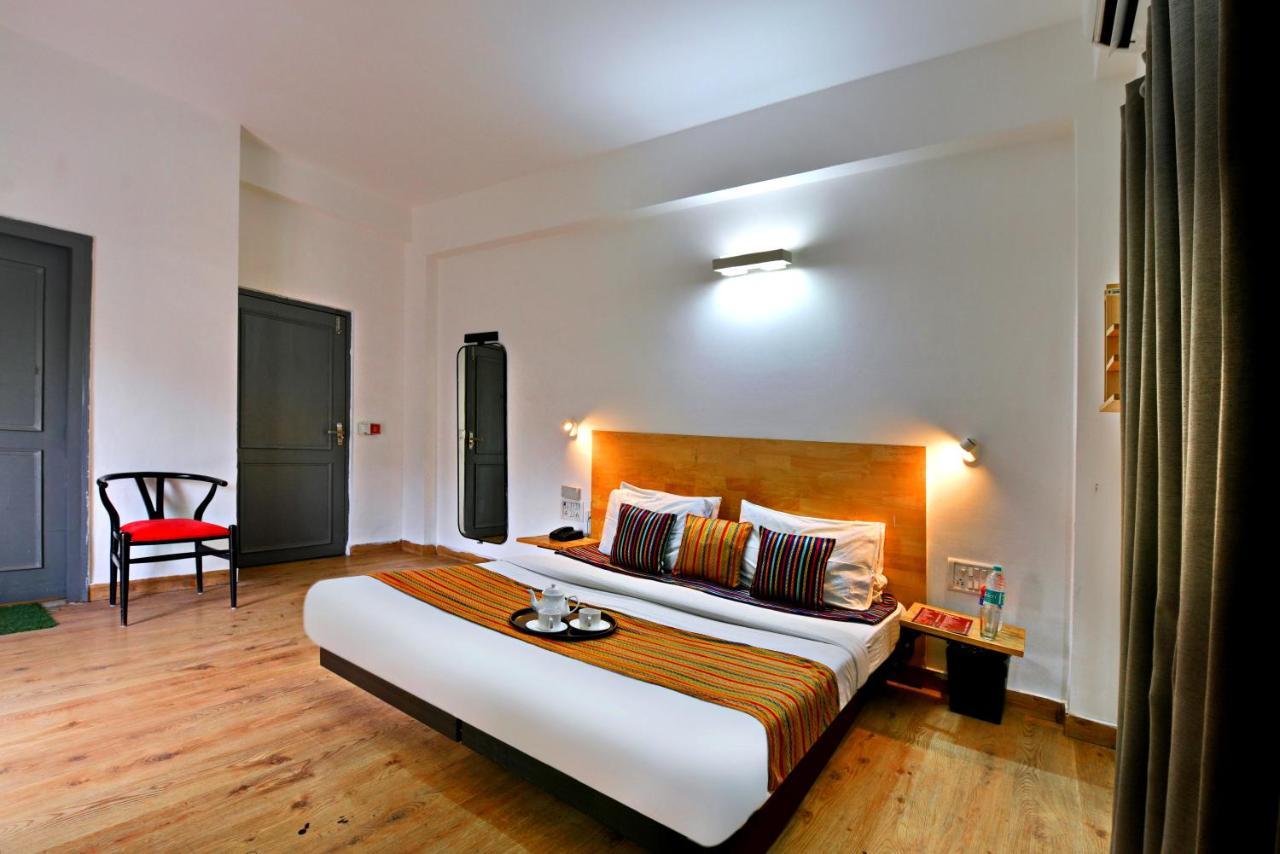 Divine Inn Couple Friendly Hotel Near Sector 51 Metro Station Noida Ngoại thất bức ảnh