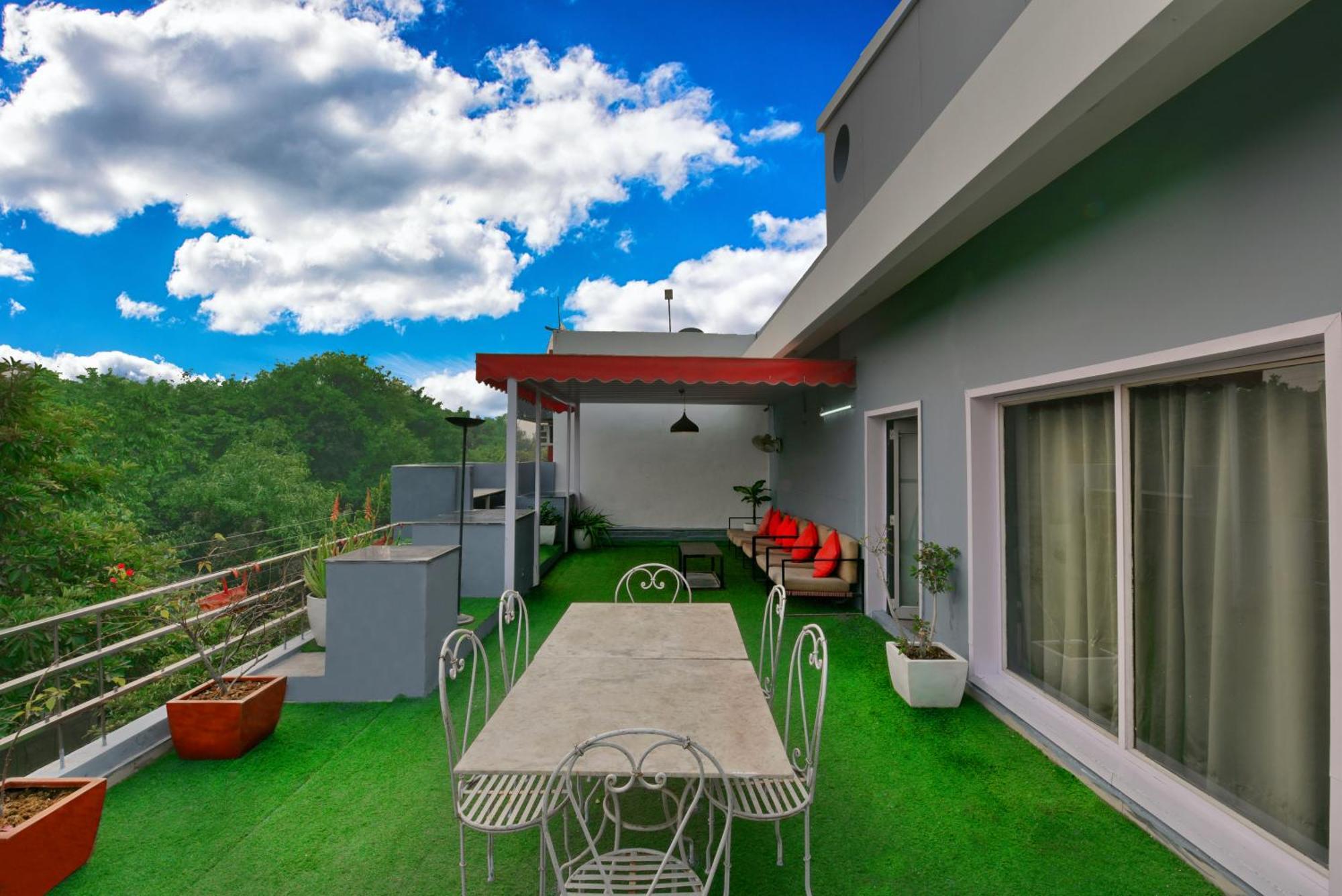 Divine Inn Couple Friendly Hotel Near Sector 51 Metro Station Noida Ngoại thất bức ảnh